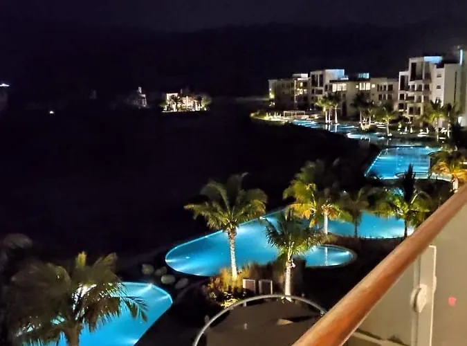 Luxury Golf Lake Apartments